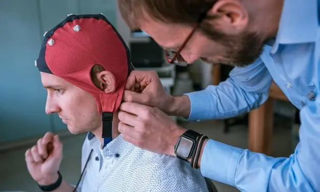 TU Ilmenau team wins the INNOspace Masters with brain monitoring system