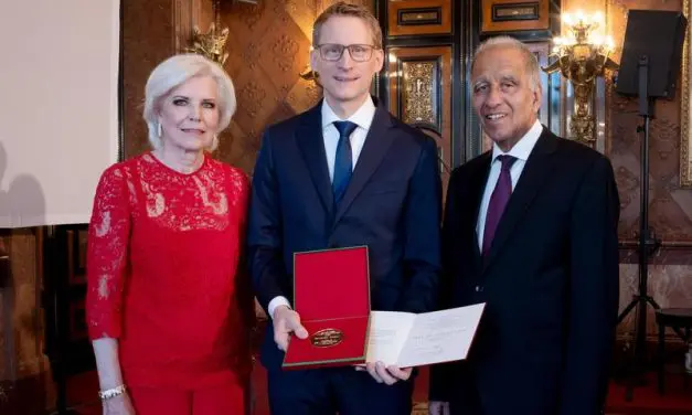 Hamburg Science Award 2025 goes to virologist Florian Klein for pioneering work in HIV therapy