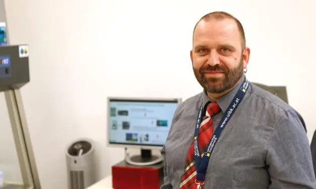 Proteomics hair analysis reveals self-injurious behavior