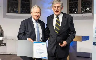 DGAI honors Professor Bernhard Graf with Badge of Honor in Gold
