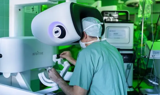 Robot-assisted liver surgery protects the immune system