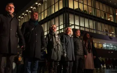 Dresden: Around 5000 people form a chain to commemorate the bombing 81 years ago