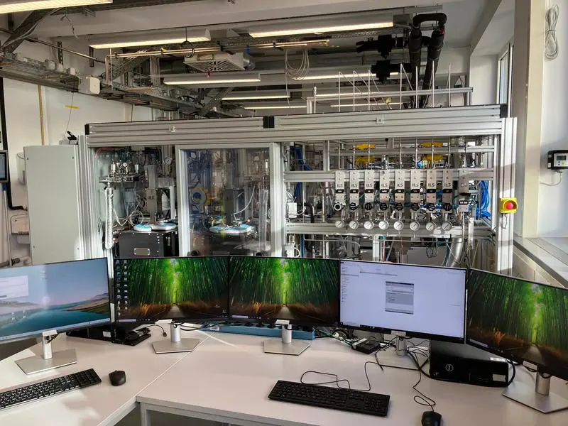HZB commissions state-of-the-art reactor platform for thin-film catalysts