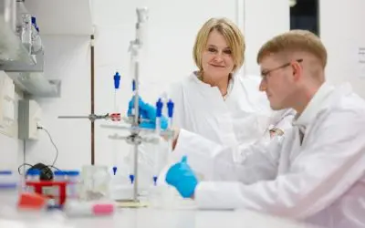 Protein IMP2 in macrophages promotes tumor growth