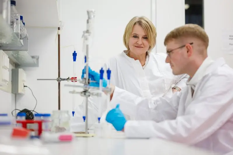 Protein IMP2 in macrophages promotes tumor growth