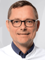 Prof. Dr. med. Peter Findeisen ist Facharzt für Laboratoriumsmedizin und ärztlicher Leiter der Abteilung Laboratoriumsmedizin am MVZ Labor Dr. Limbach & Kollegen in Heidelberg. Als außerplanmäßiger Professor der Universität Heidelberg (Medizinische Fakultät Mannheim) bringt er langjährige Erfahrung aus Forschung und Lehre mit – insbesondere in den Bereichen Proteomik, molekulare Diagnostik und klinische Chemie.